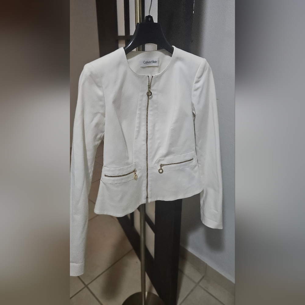 Calvin Klein Women's Cream Blazer with Gold Accents